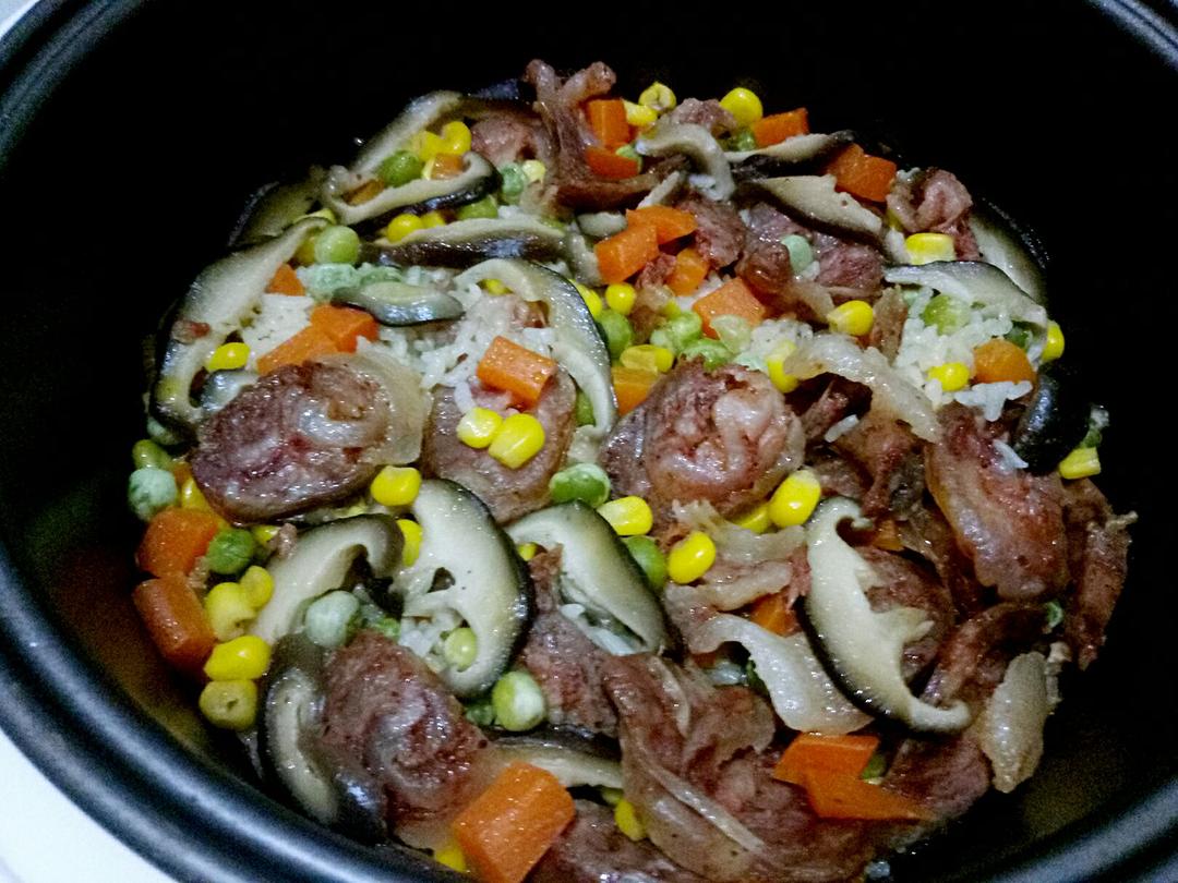 电饭锅版香菇腊肠饭