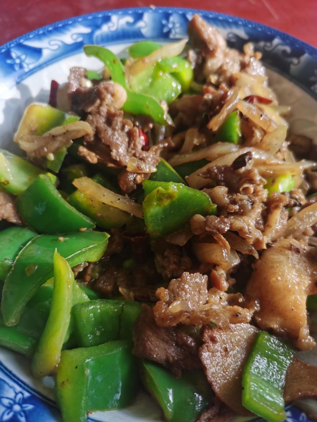 【小高姐】青椒牛肉 如何炒出嫩滑的牛肉