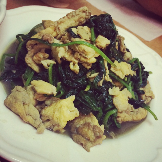 菠菜炒鸡蛋