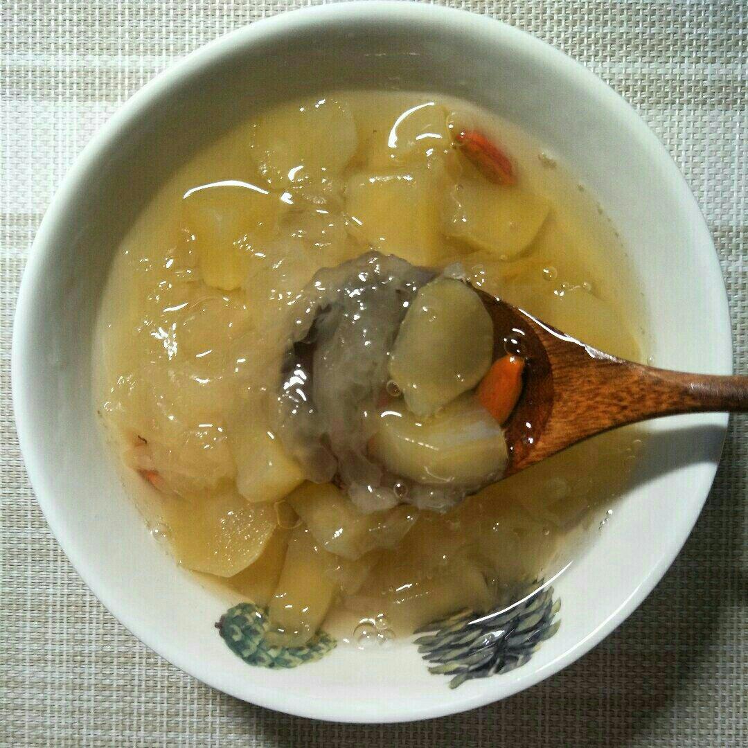雪莲果银耳羹