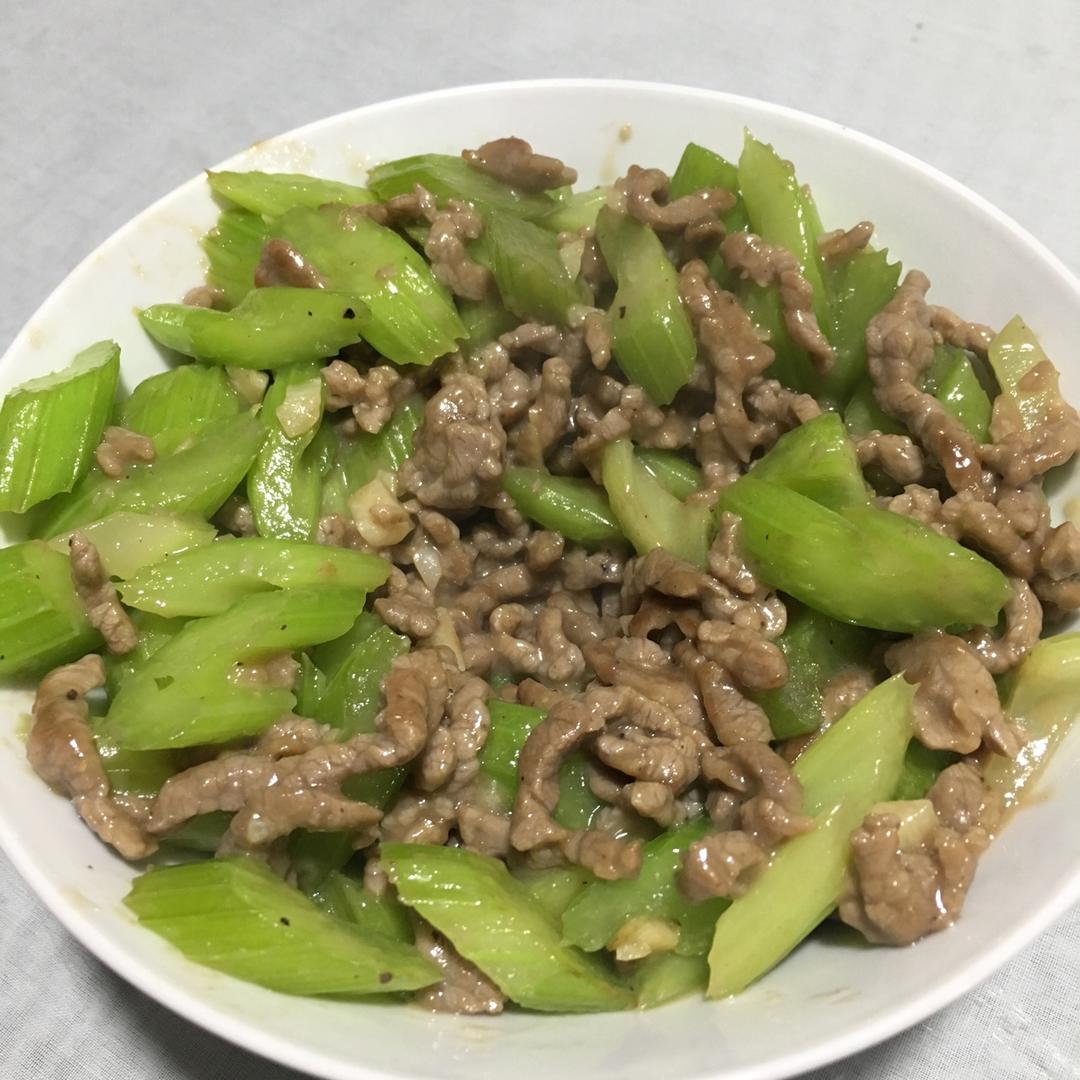 芹菜炒牛肉