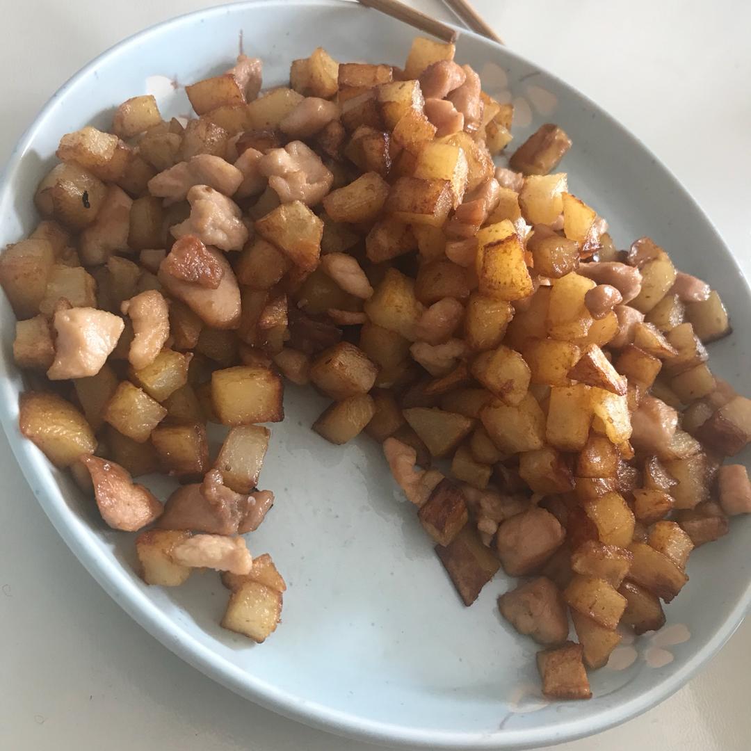 一道怎么做都好吃的干煎土豆鸡丁（红烧，咖喱，椒盐，孜然）