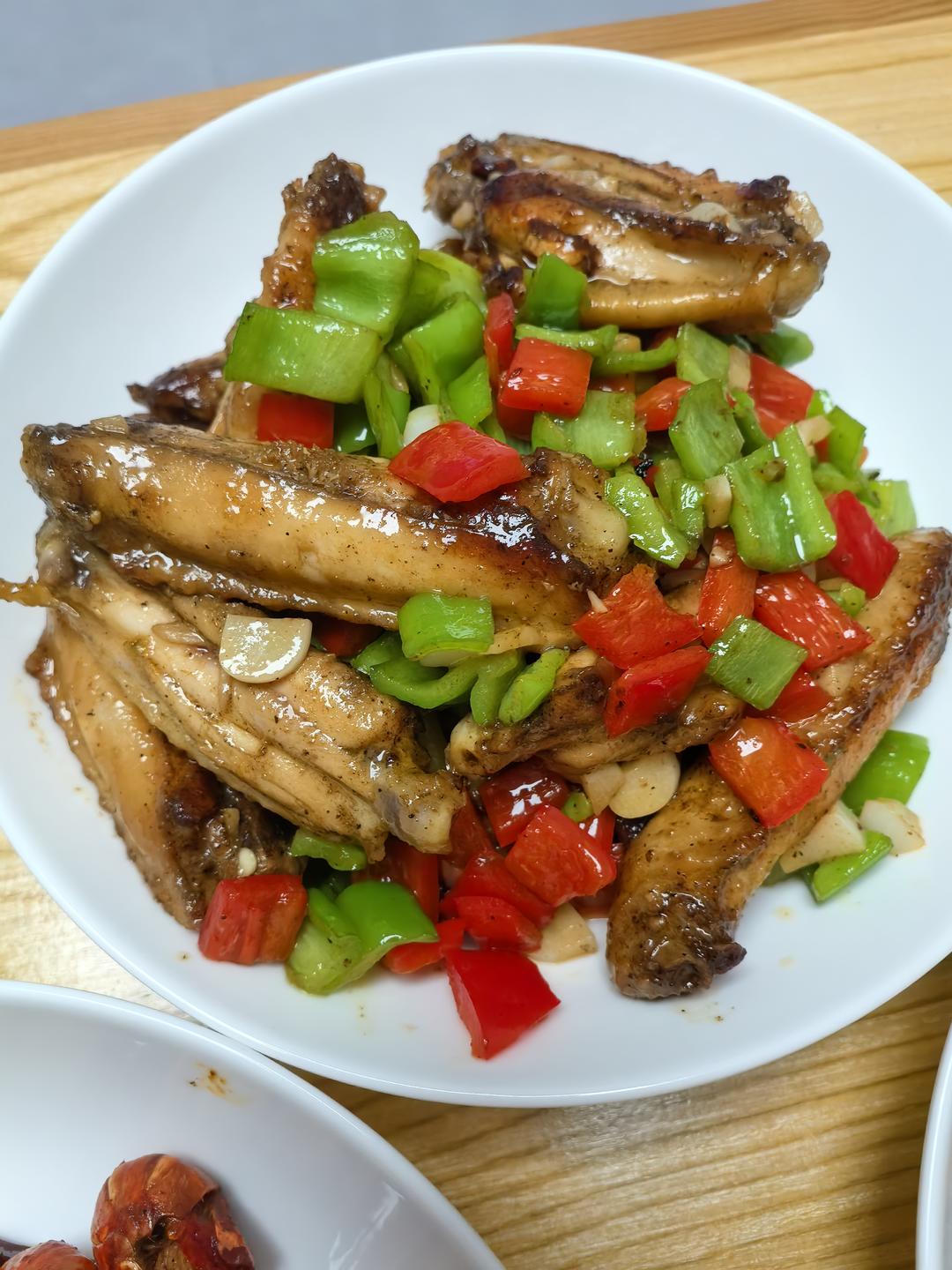 蒜香鸡翅，这才是鸡翅最好吃的做法