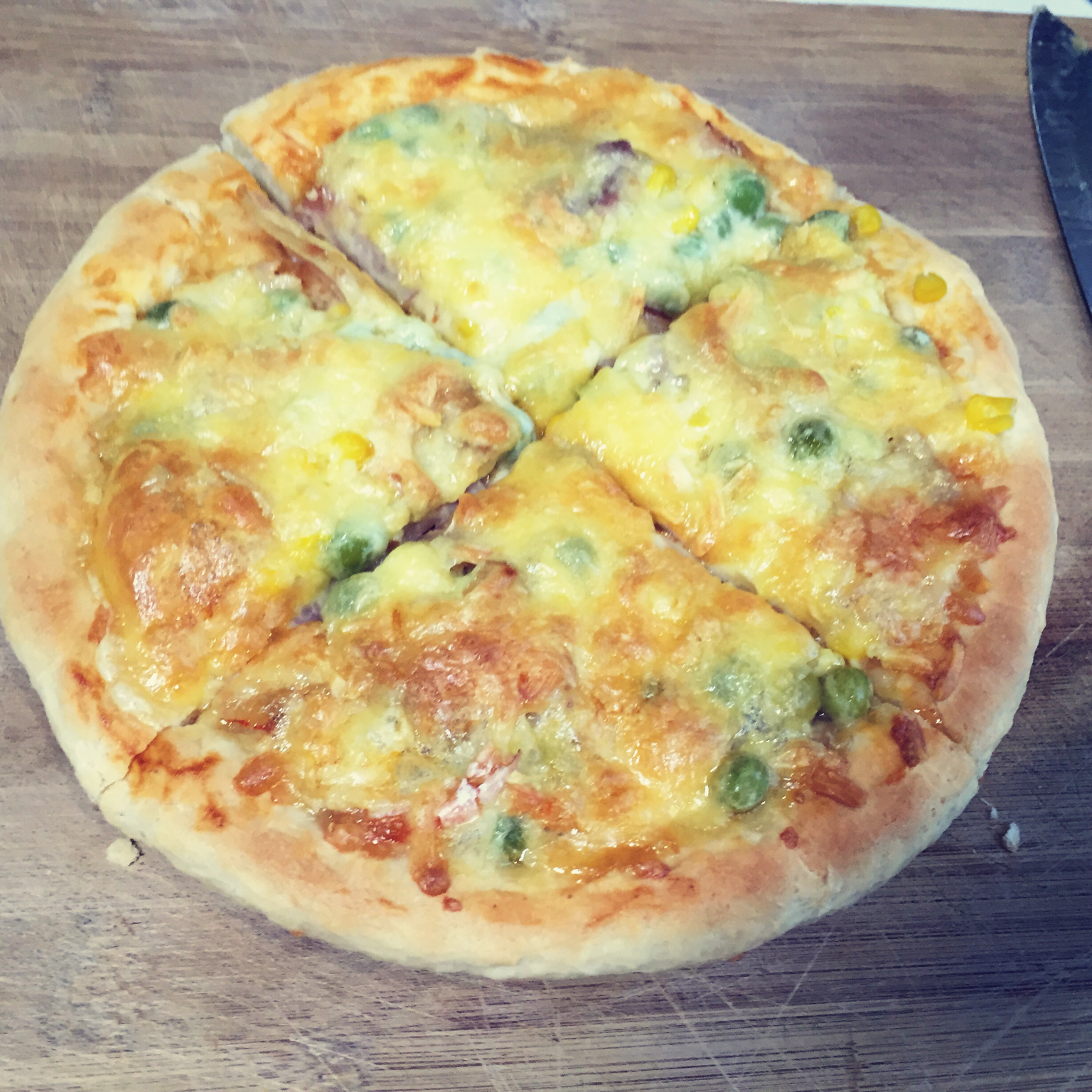 厚底鲜虾培根披萨