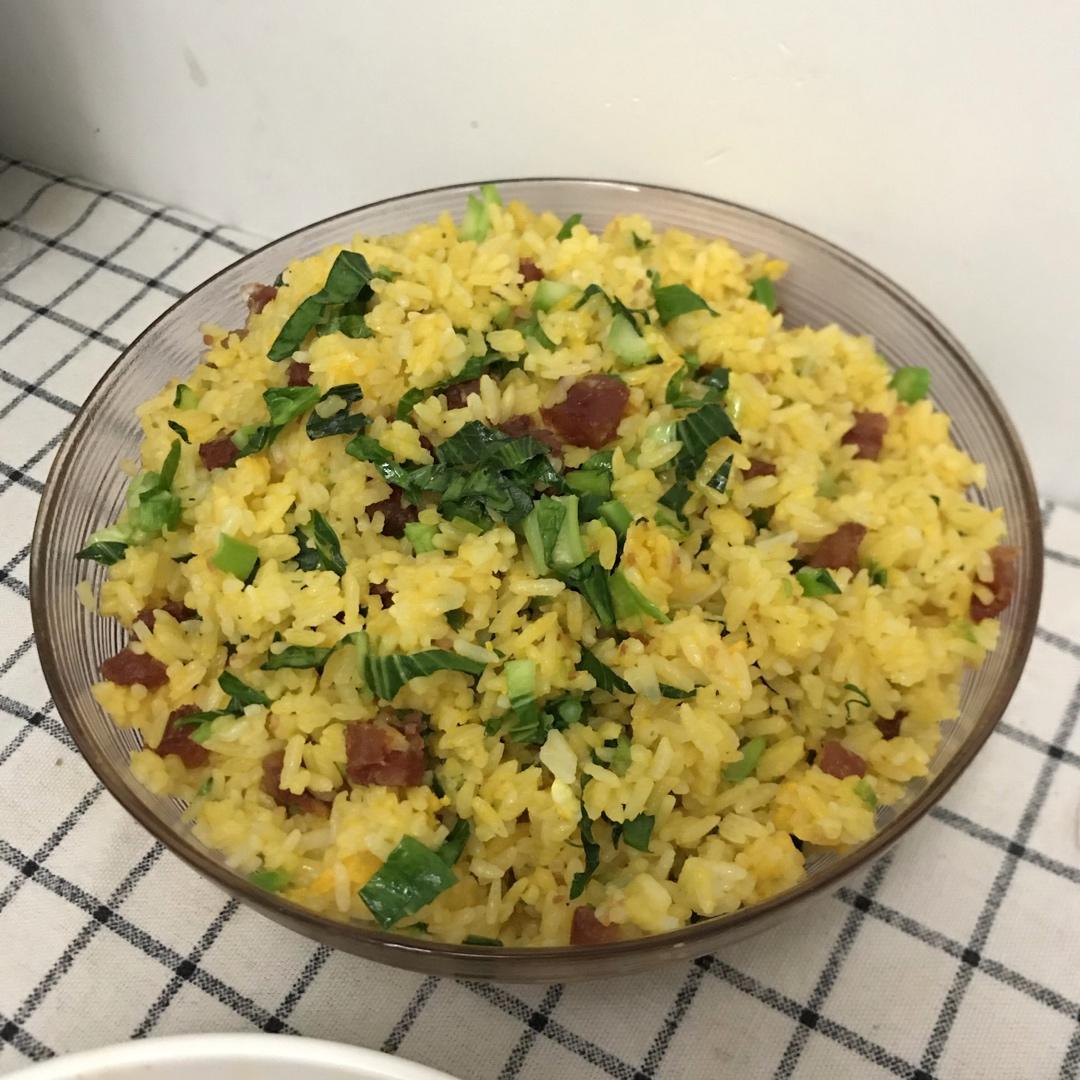 腊肠黄金炒饭