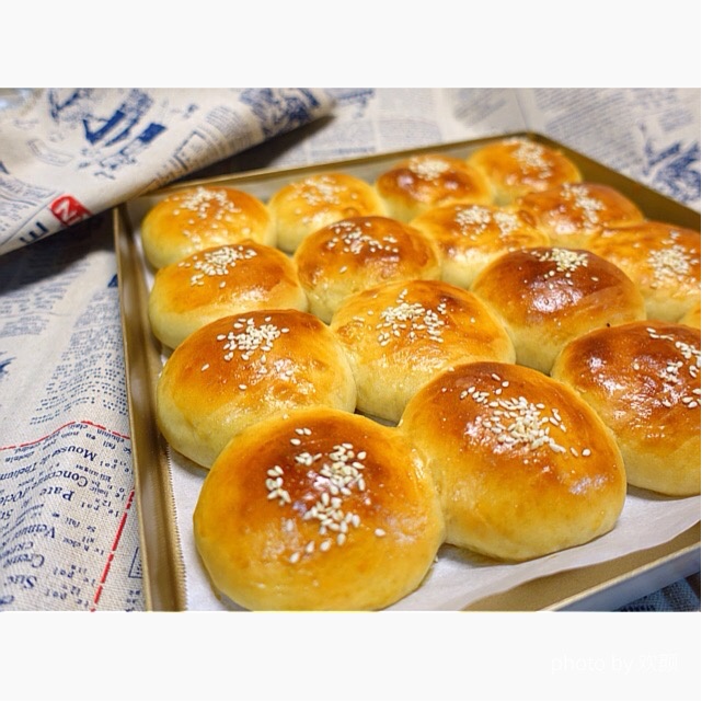 大人小孩都爱不释口的【蜂蜜牛奶小餐包】