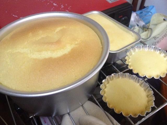 六寸活底戚风蛋糕