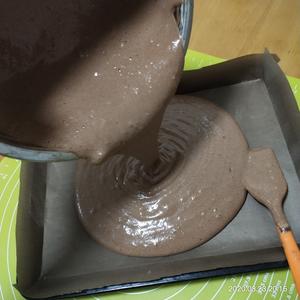 初学者毛巾面巧克力奶油卷蛋糕（可可粉，香草精）的做法 步骤18