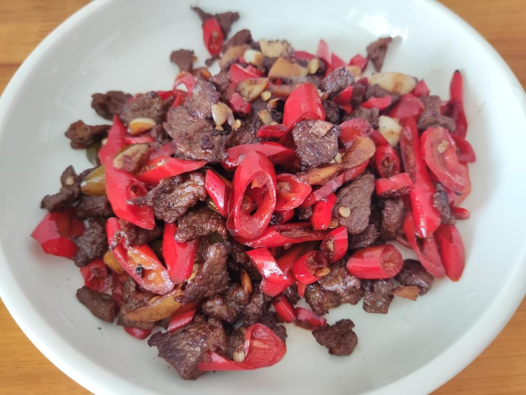 超下饭快手菜红辣椒炒牛肉