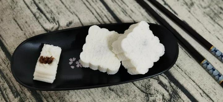 松软香甜的松糕