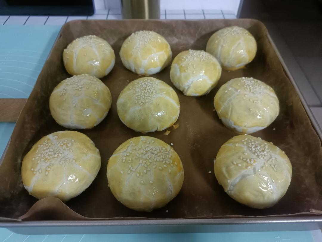 超简单 免揉 酥掉渣的蛋黄酥(超详细附全程视频)不破酥『万能酥皮』