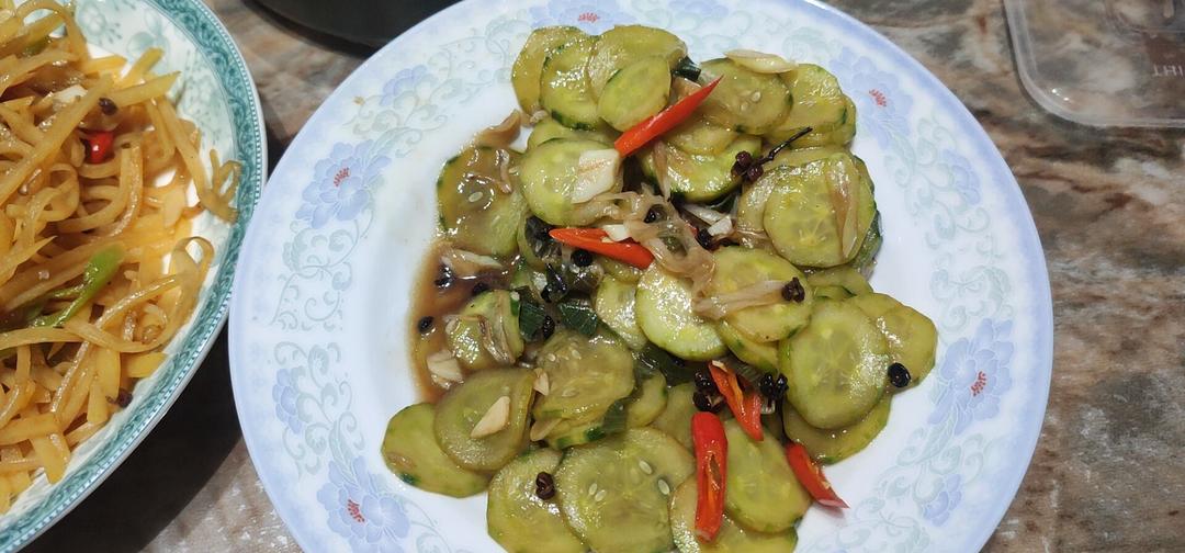 炒黄瓜[超脆]（小白秒会哟）