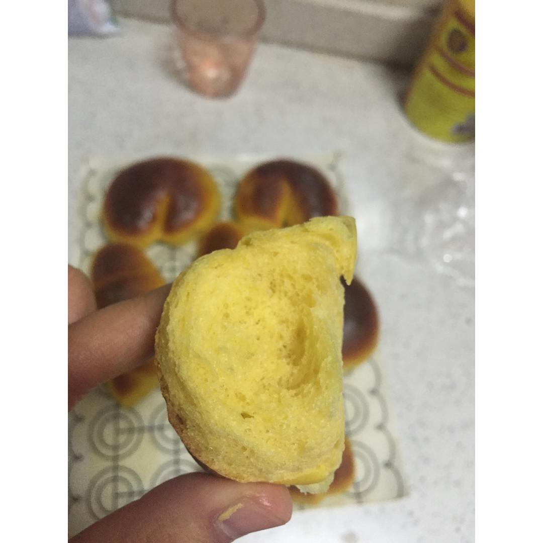 南瓜芝麻面包——天然的色彩揉进面团里