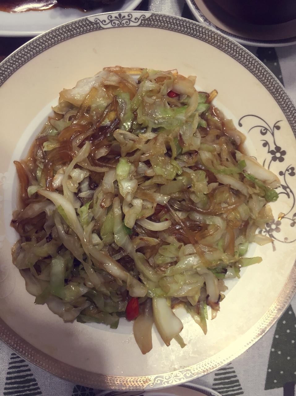 包菜粉丝炒鸡蛋