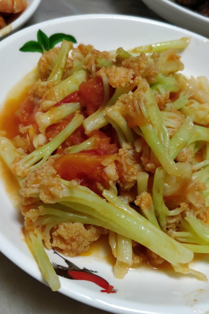 满满mua做的有机花菜炒西红柿