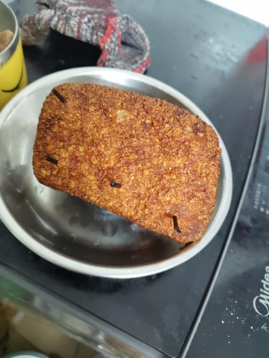 炸扣肉（酥皮，附脆皮扣及蘸汁做法）