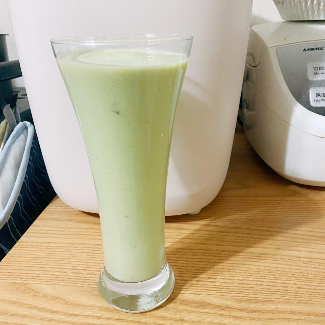 牛油果香蕉奶昔