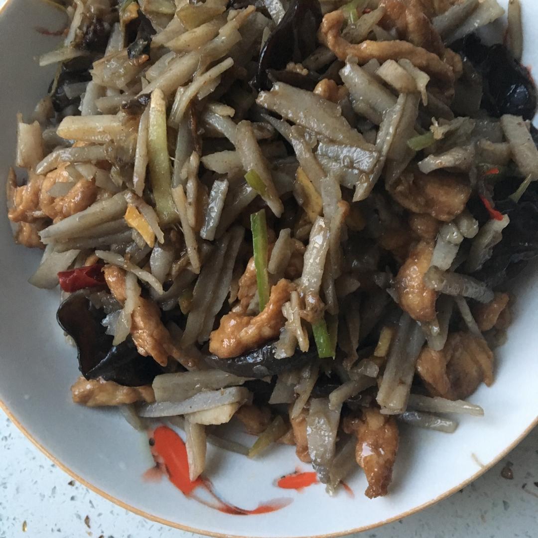 莲菜（莲藕）炒肉丝