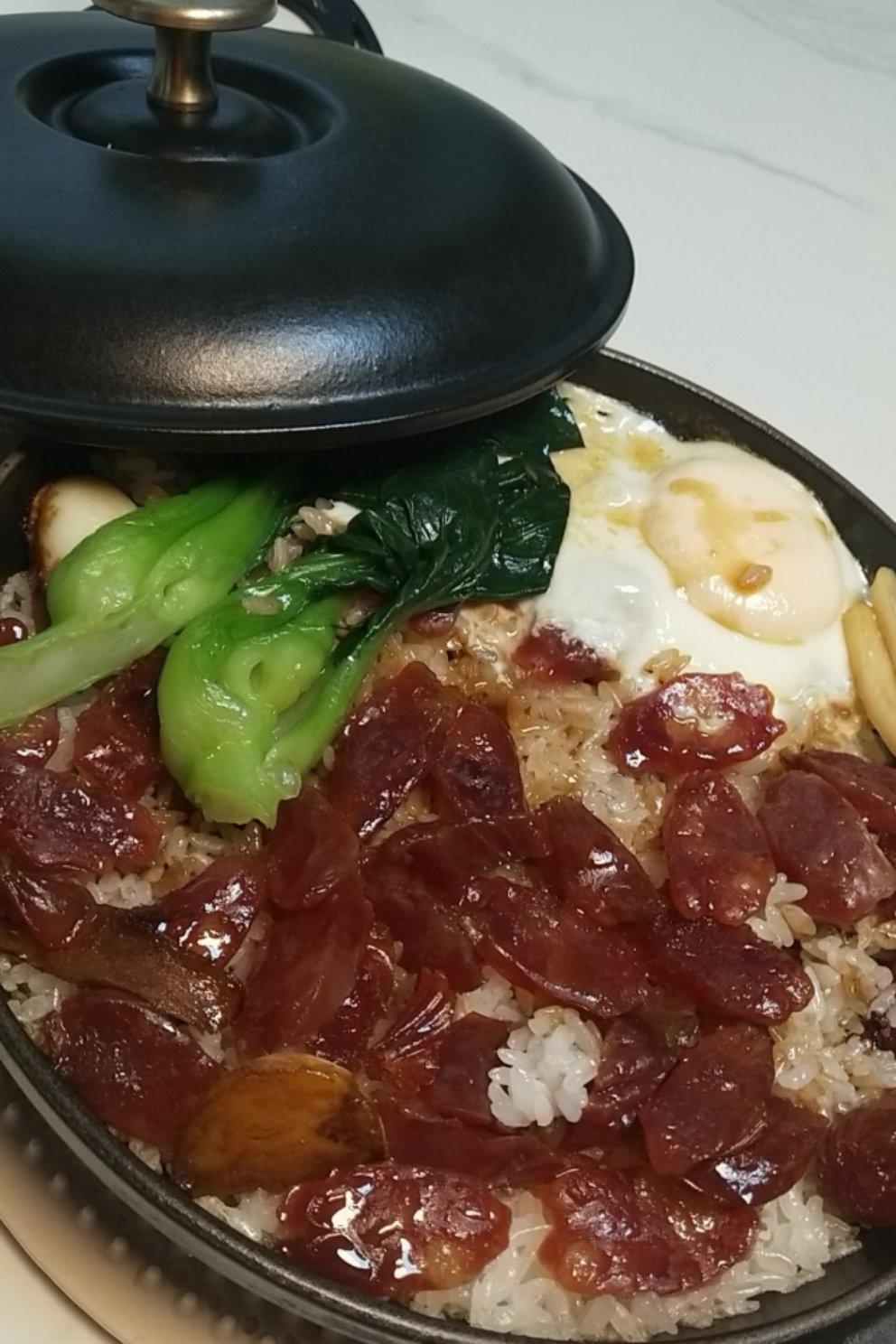 香肠煲仔饭
