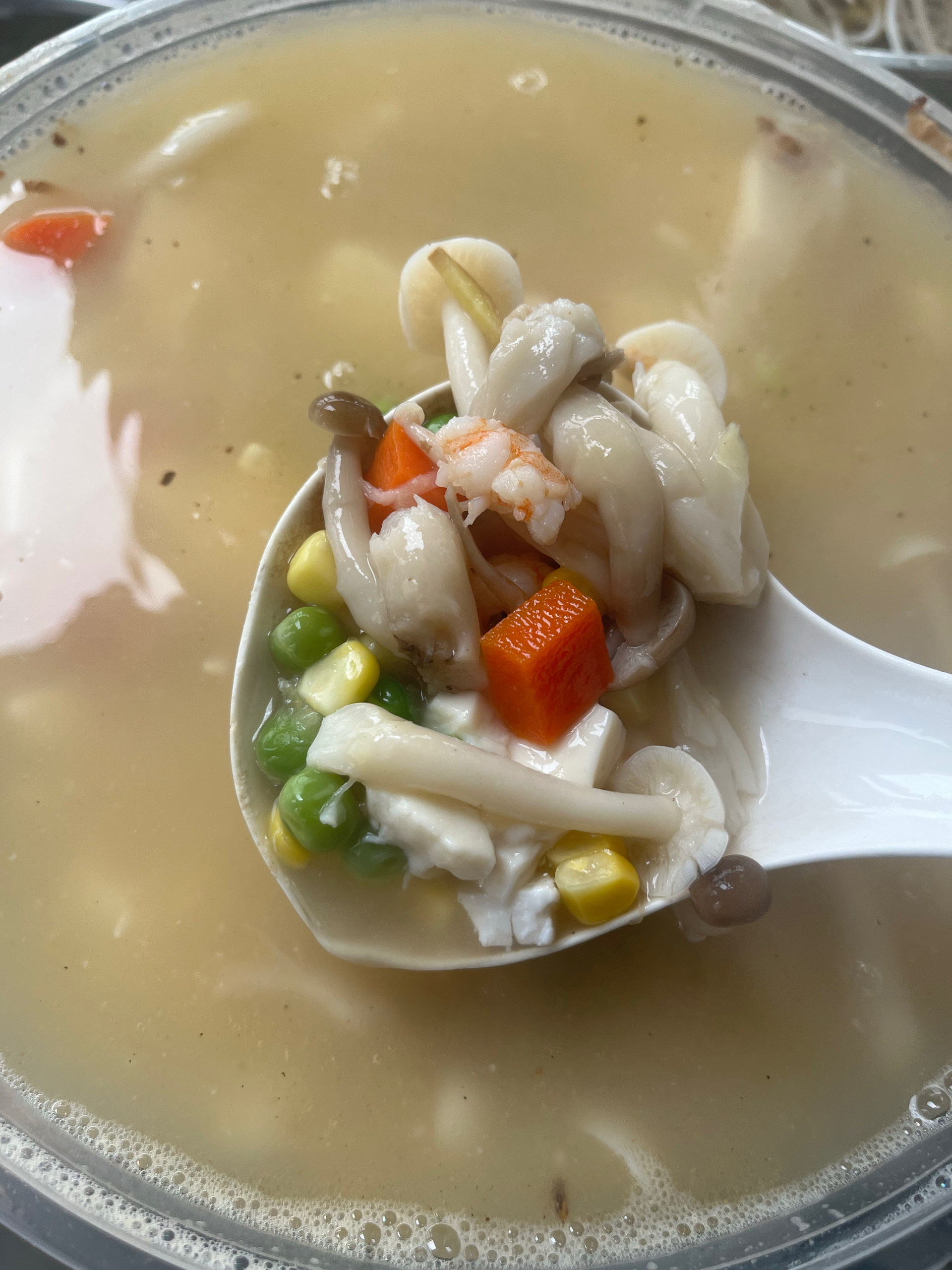 香菇虾仁豆腐汤
