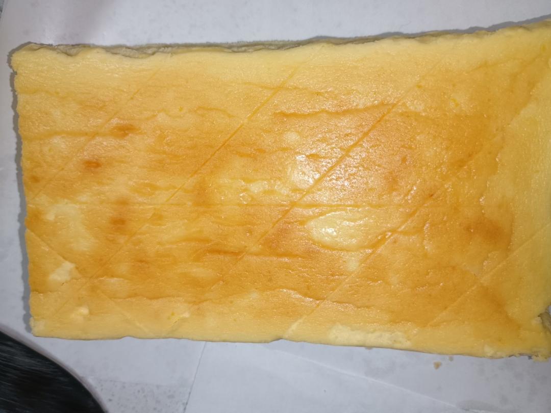 一晚上的等待果然是值得的，这是一款好吃的芝士蛋糕
