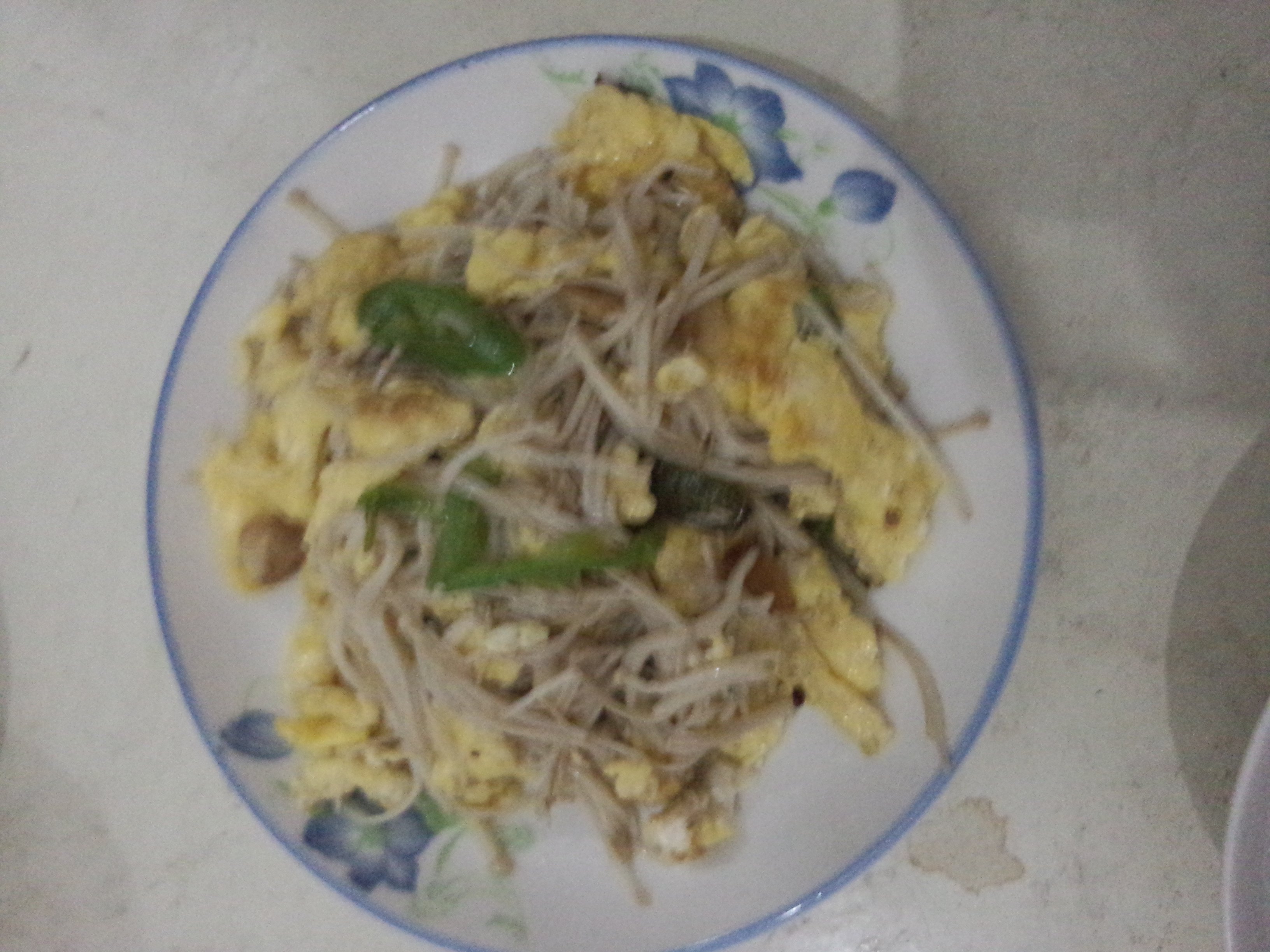 金针菇炒鸡蛋