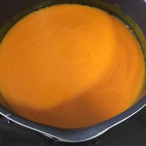 清甜南瓜羹-给宝贝最美味的汤羹的做法 步骤3