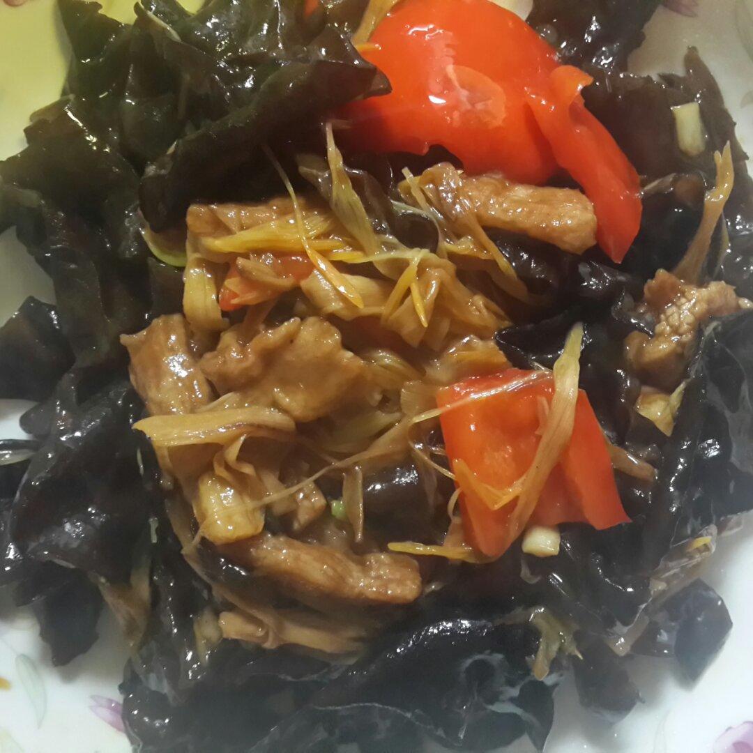 黄花菜木耳炒肉丝