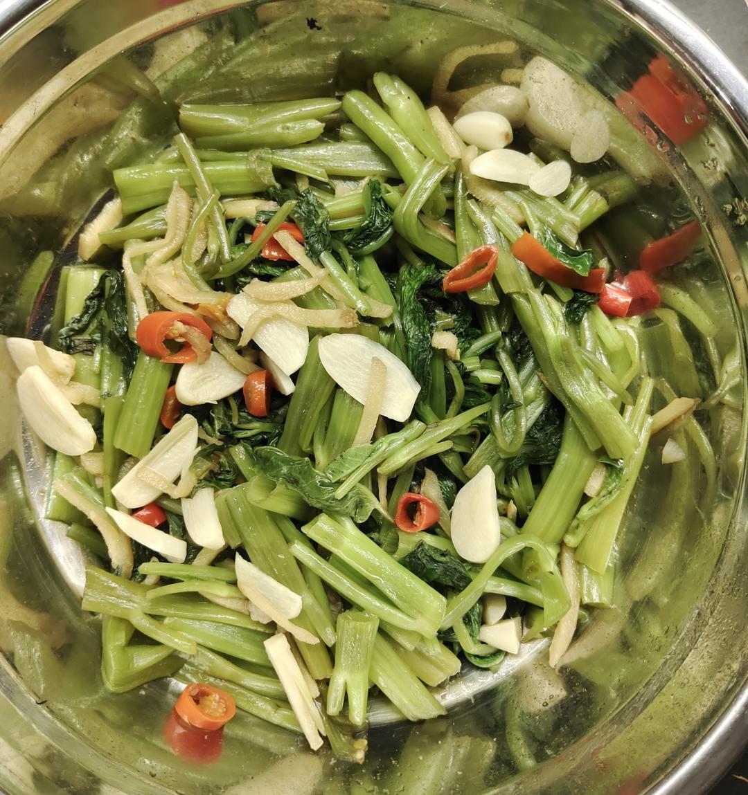 炝炒空心菜（不黑的秘密）