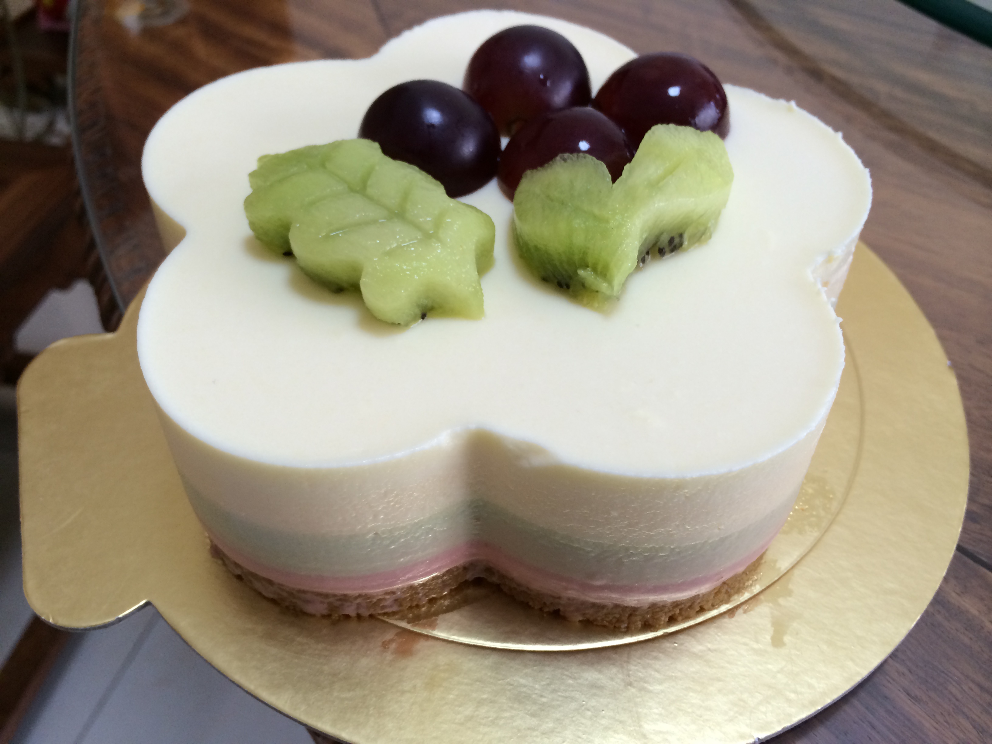 彩虹冻芝士蛋糕