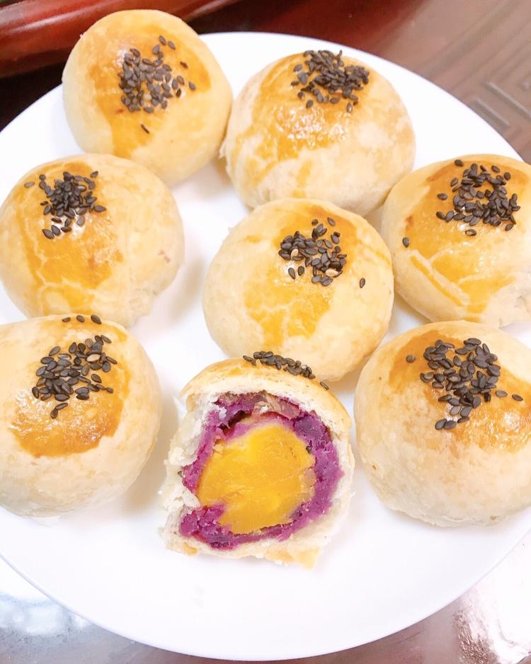 蛋黄酥月饼