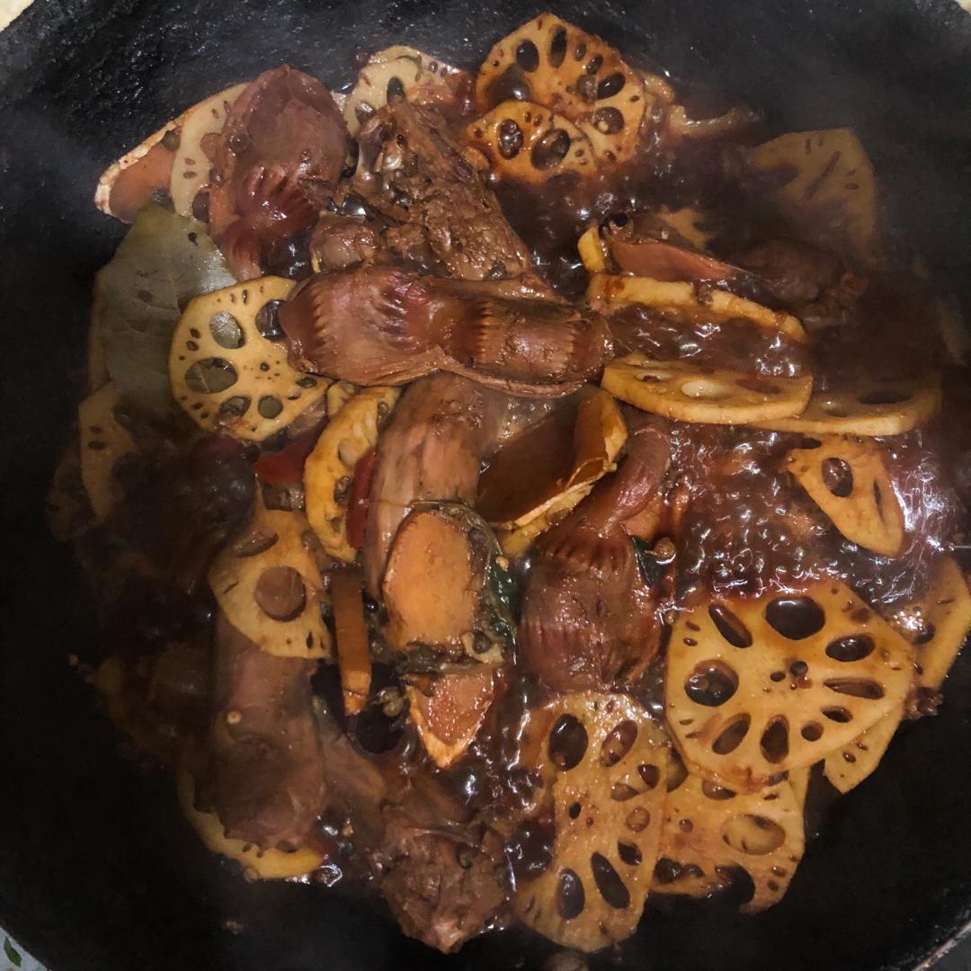 自制周黑鸭～完爆连锁店的麻辣鸭货和素菜～鸭肠鸭脖鸭锁骨藕片海带～