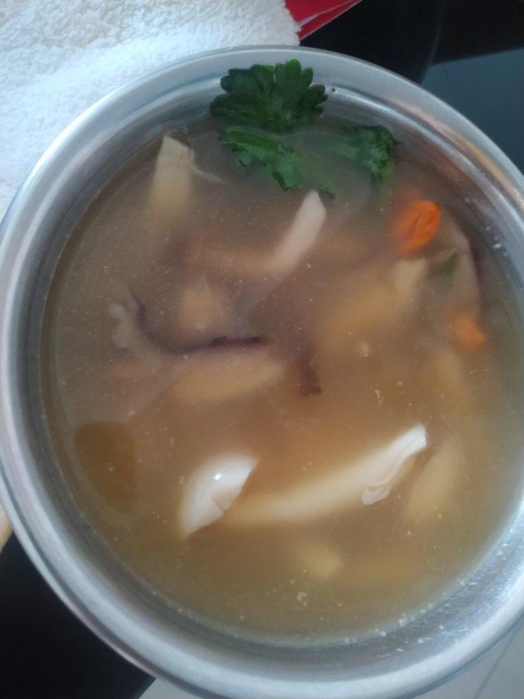 鲜到起飞的菌菇汤！不好喝不要钱！