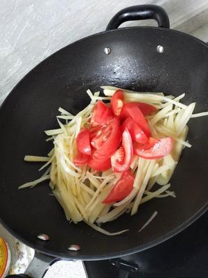 夏日清爽～番茄土豆丝榨菜汤的做法 步骤3