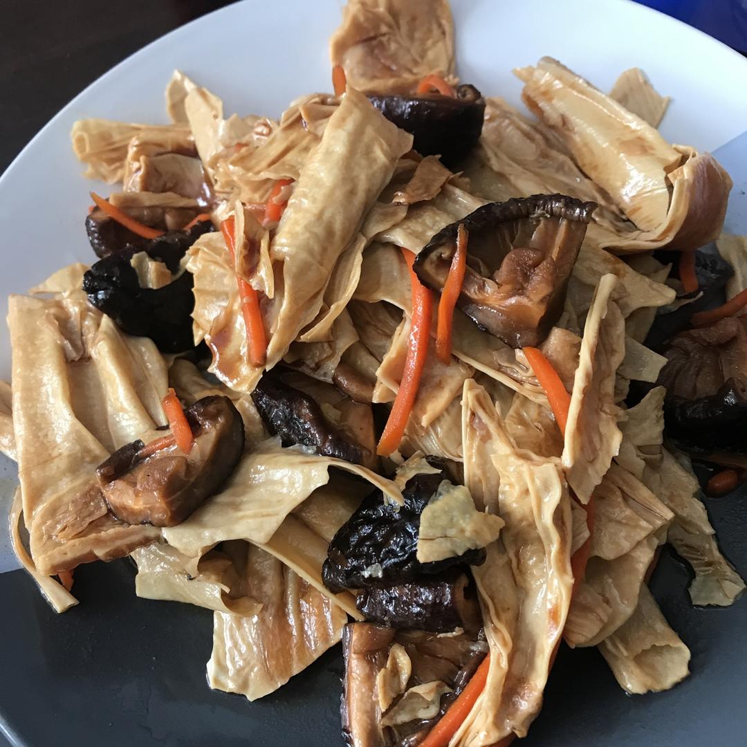 腐竹烧香菇