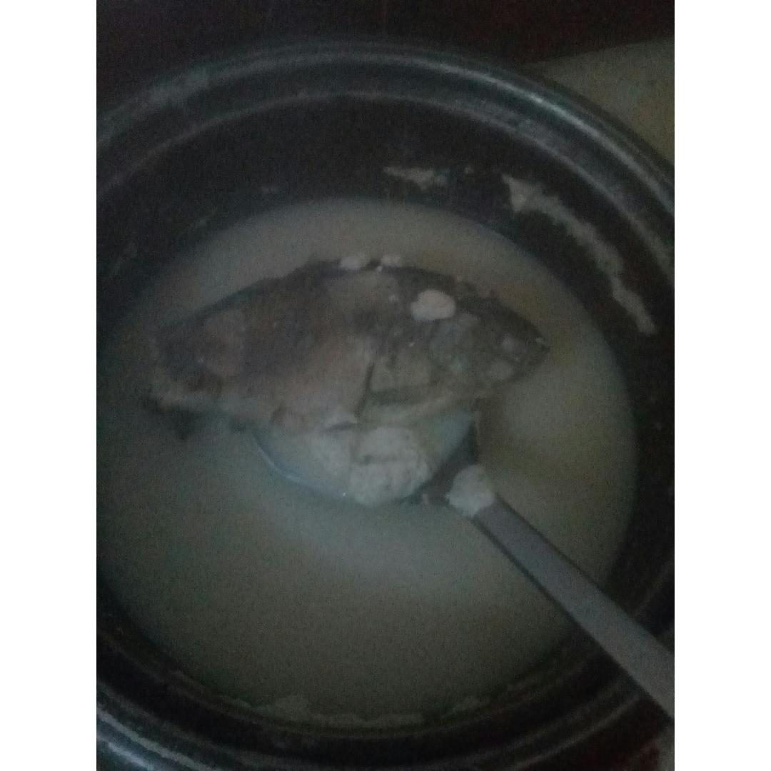奶白鲫鱼汤