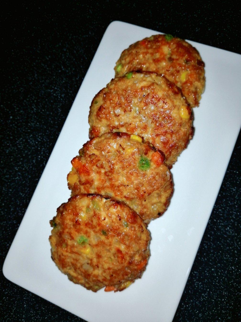 减肥餐：香煎鸡胸肉饼