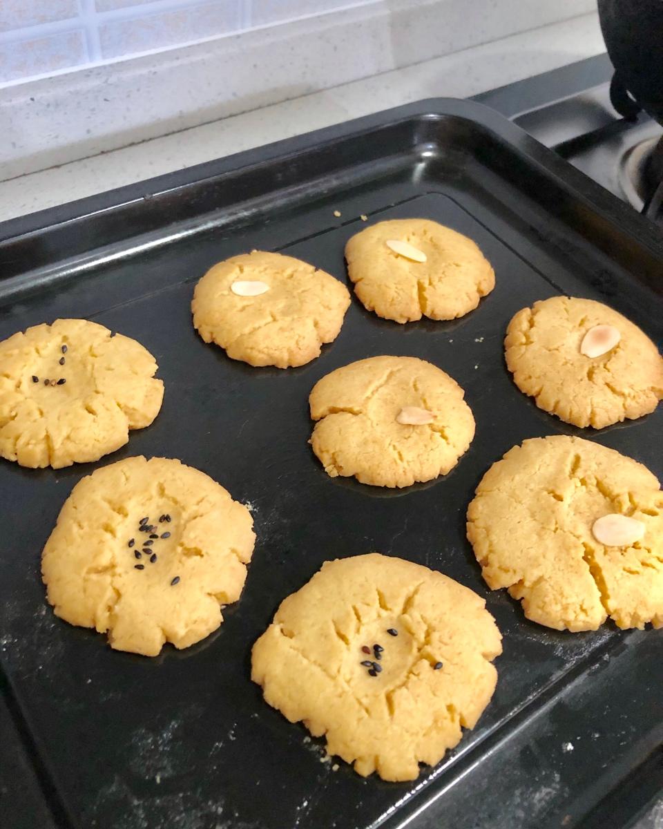 轻轻一按就碎掉的原味桃酥（不输猪油版）