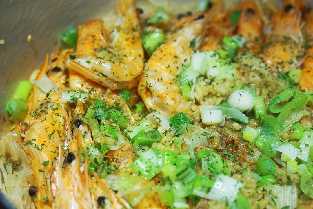 蒜蓉粉丝蒸大虾