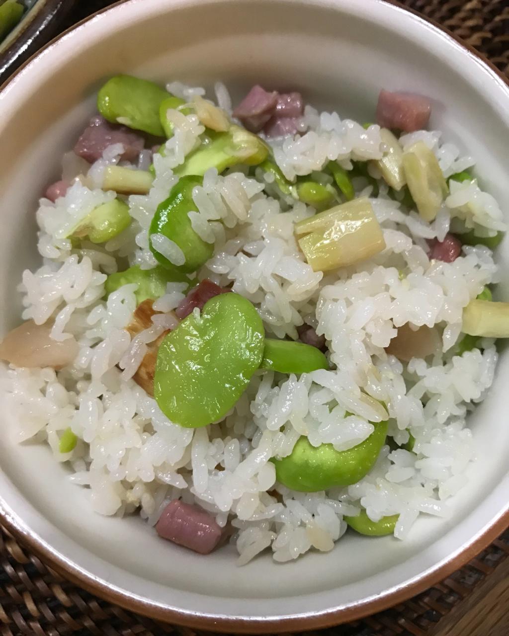 happy豆妈做的蚕豆焖饭