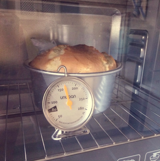 （制作时长5分钟左右）简单粗暴的做一只戚风｜视频及gif