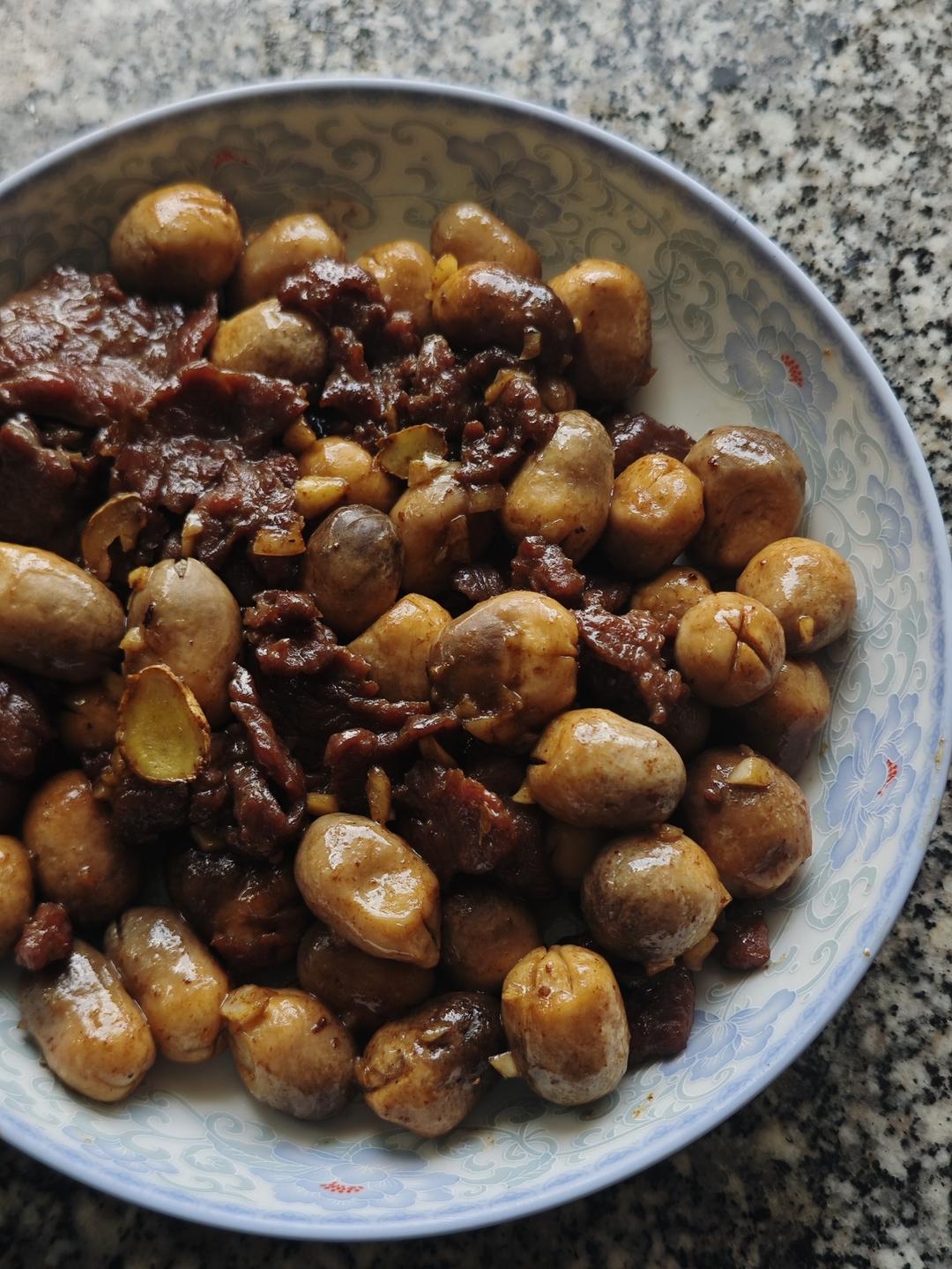 蚝油草菇滑炒牛肉