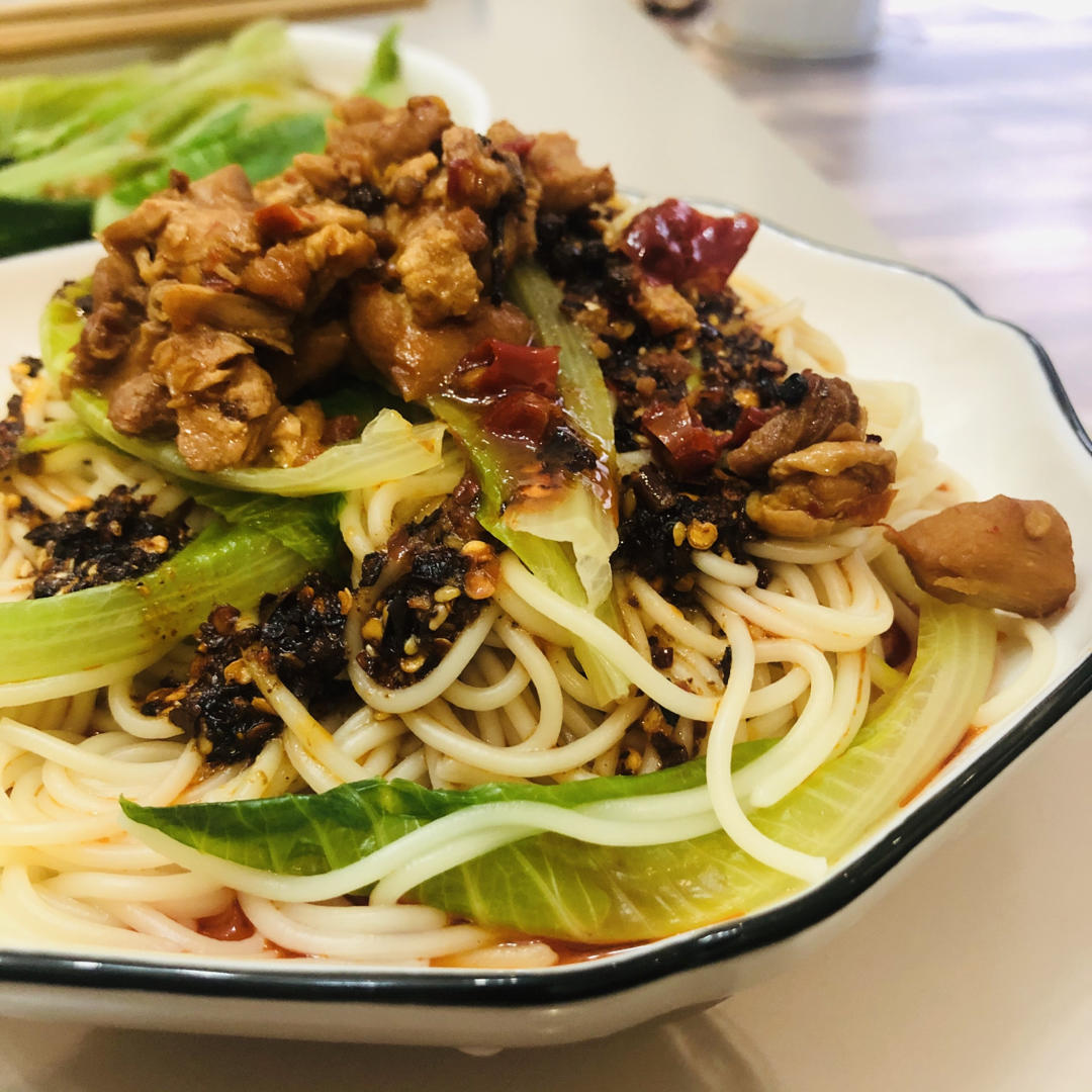 辣子鸡丁拌面（超级好吃啊！！！）