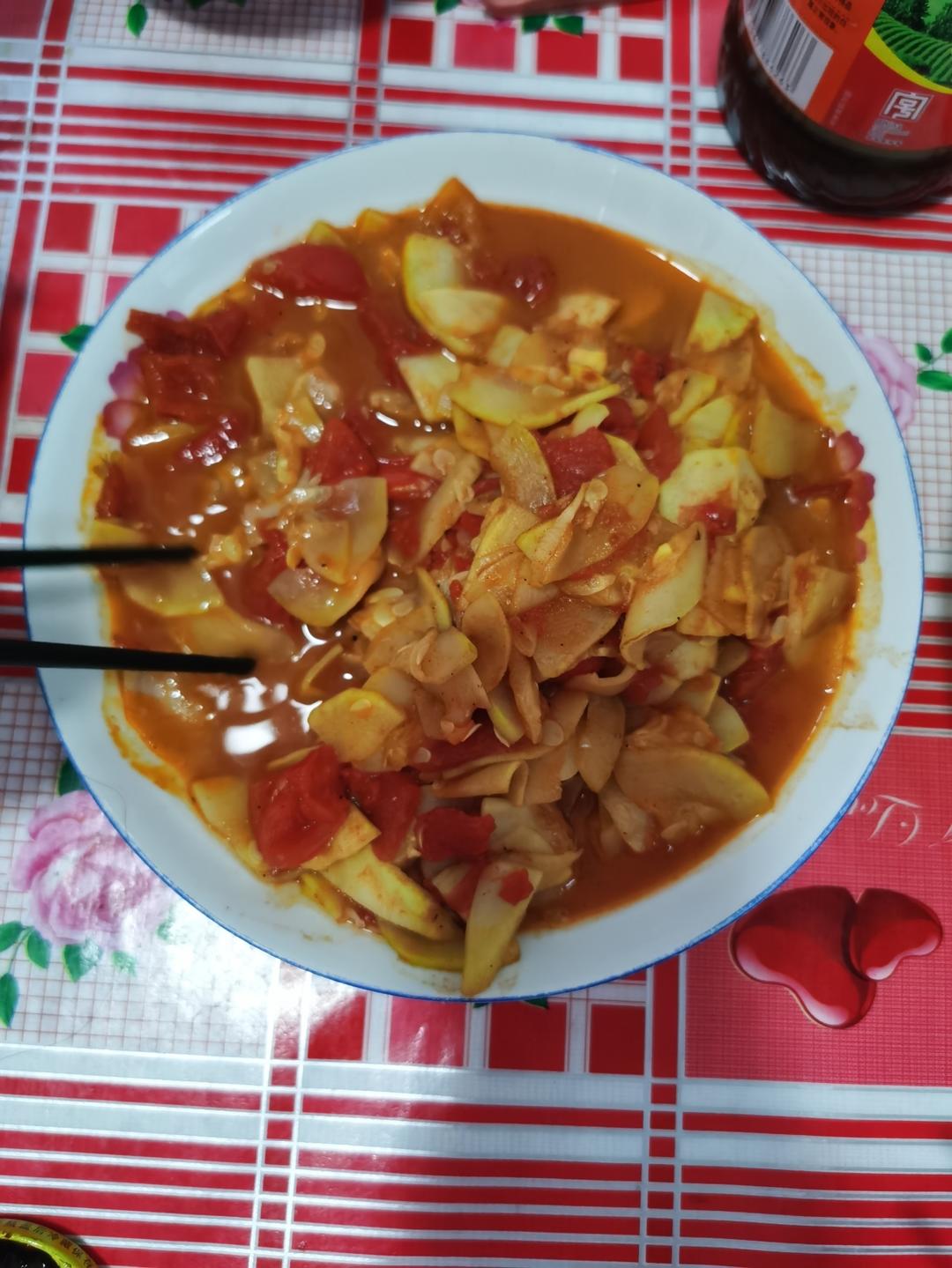 西红柿炒西葫芦