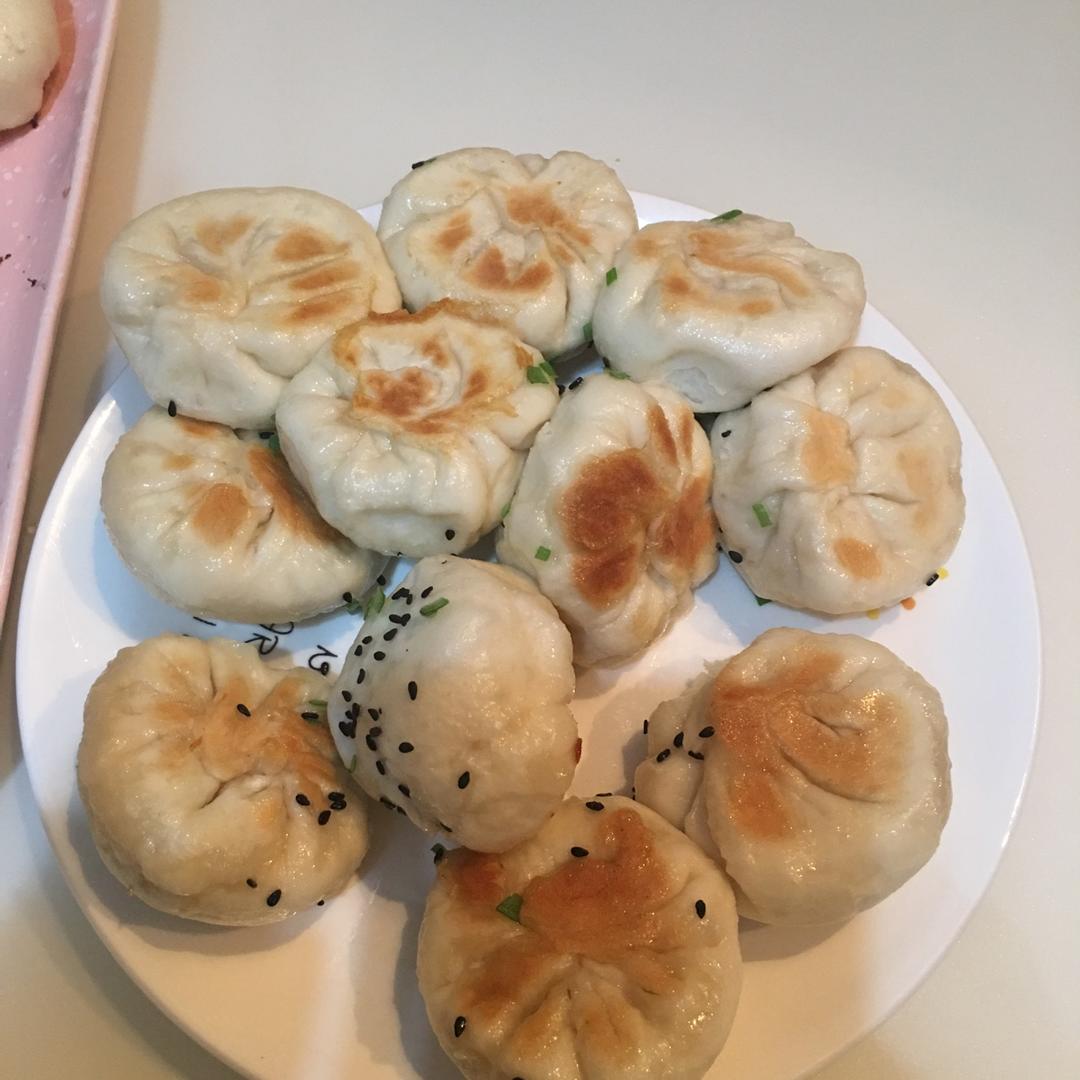 鲜虾猪肉生煎包（一定要看视频哟~）