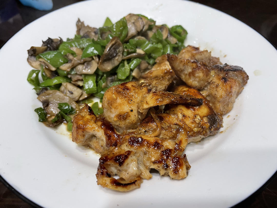 酷炫屌炸天好吃的煎鸡胸肉（香蒜蜂蜜煎鸡胸肉）
