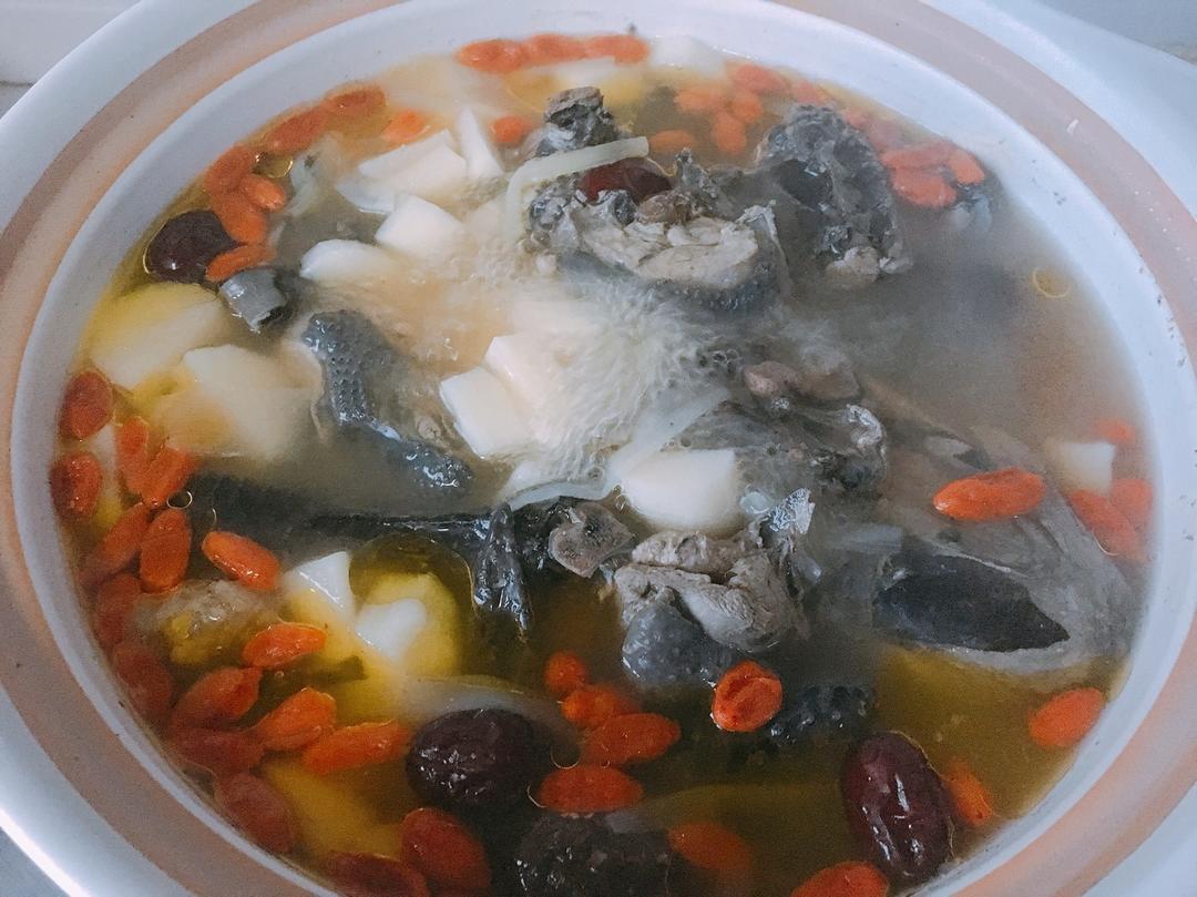 乌鸡山药汤