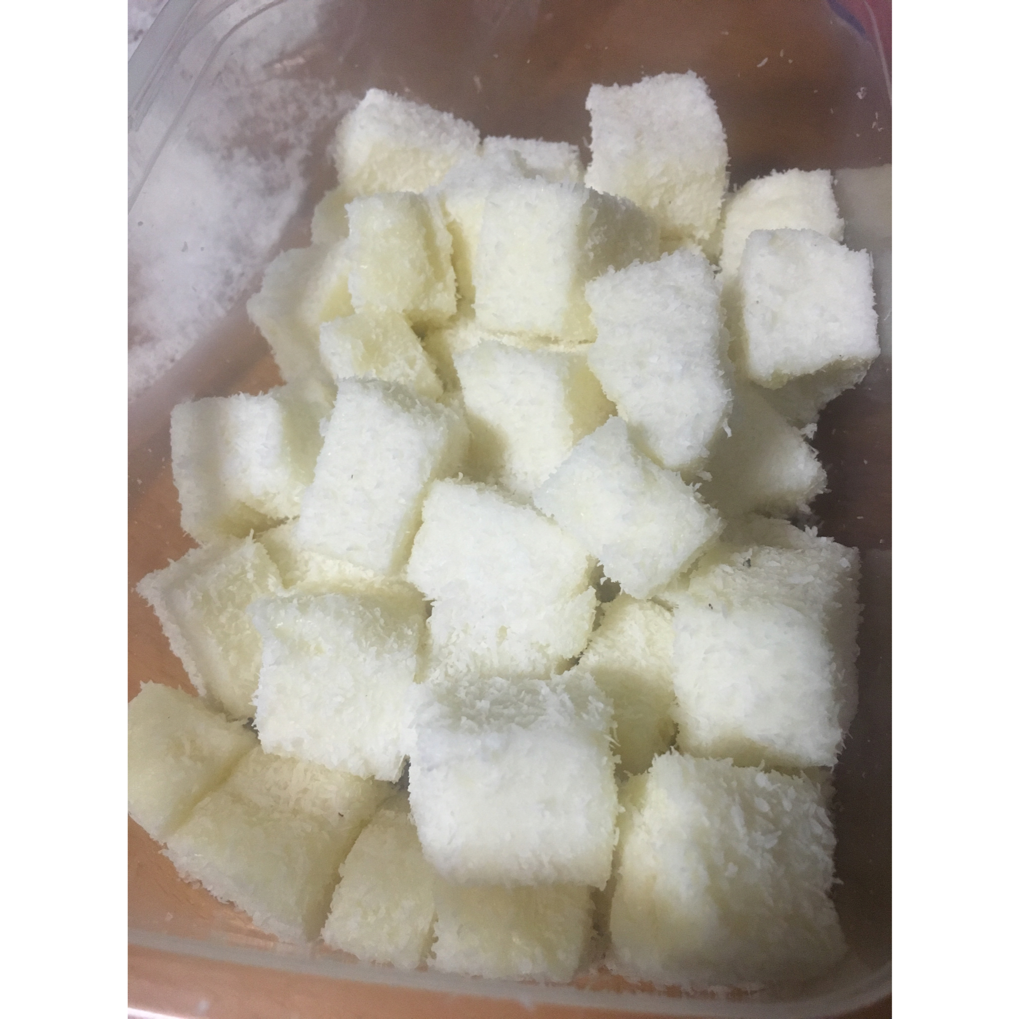 完胜85度C牛奶椰丝小方