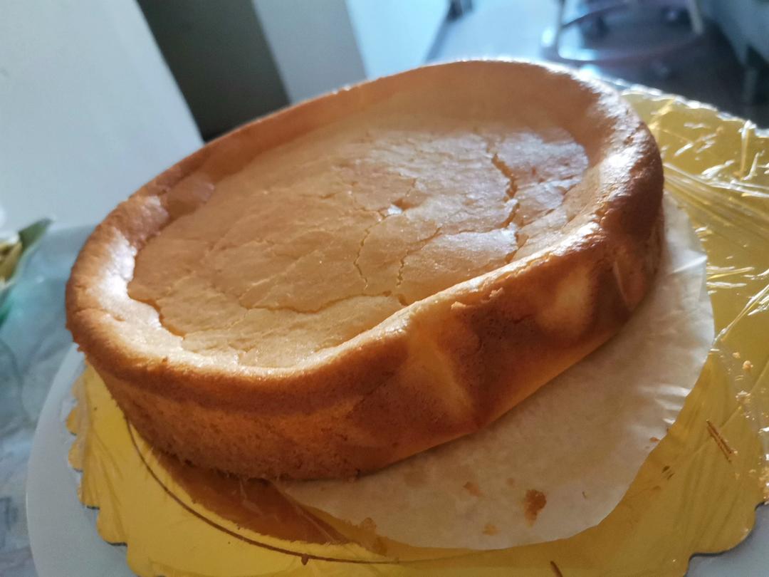 烤箱做蛋糕（戚风蛋糕的做法）