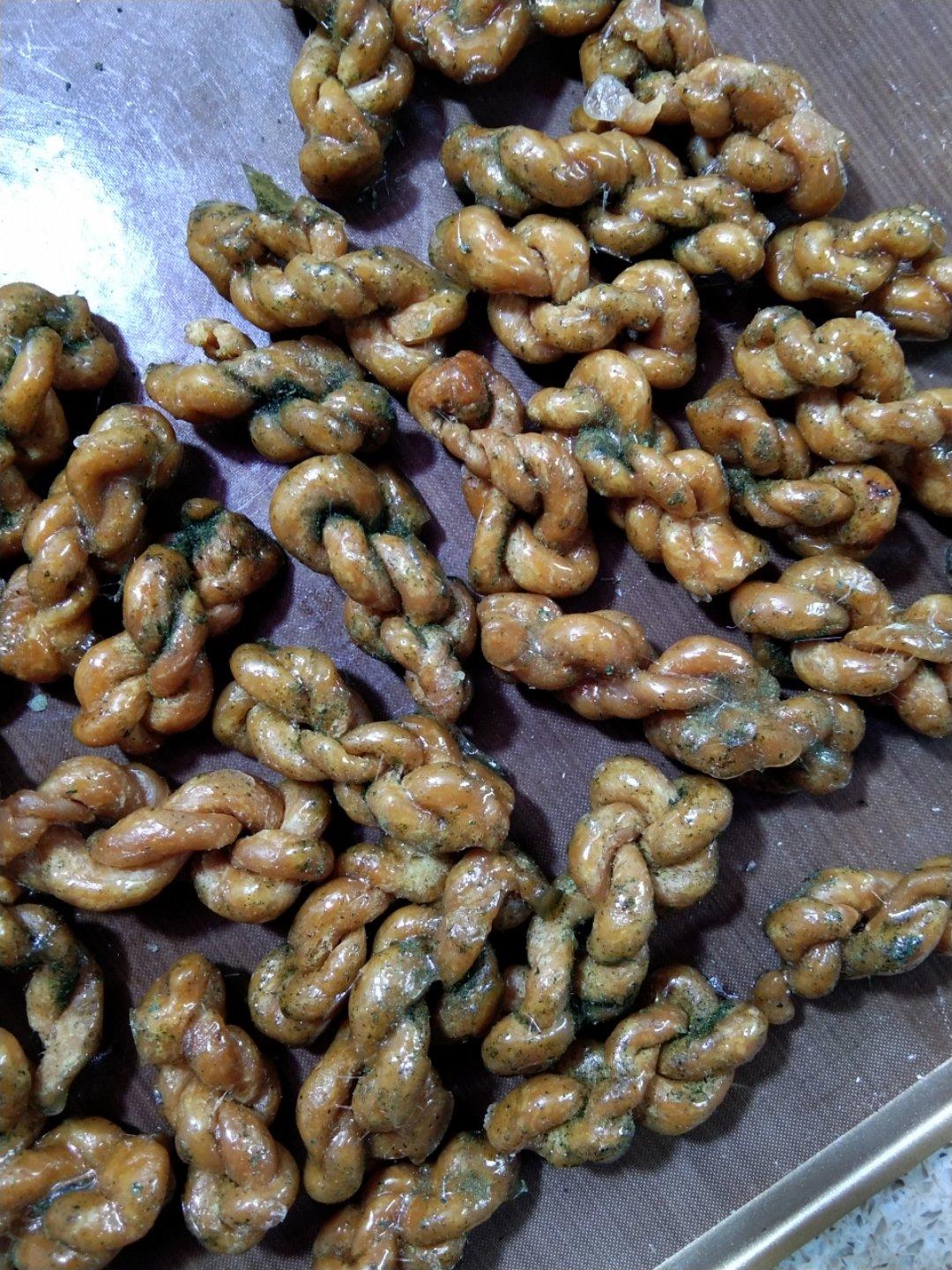 【苔条麻花】做麻花加点料，瞬间有了海的味道！